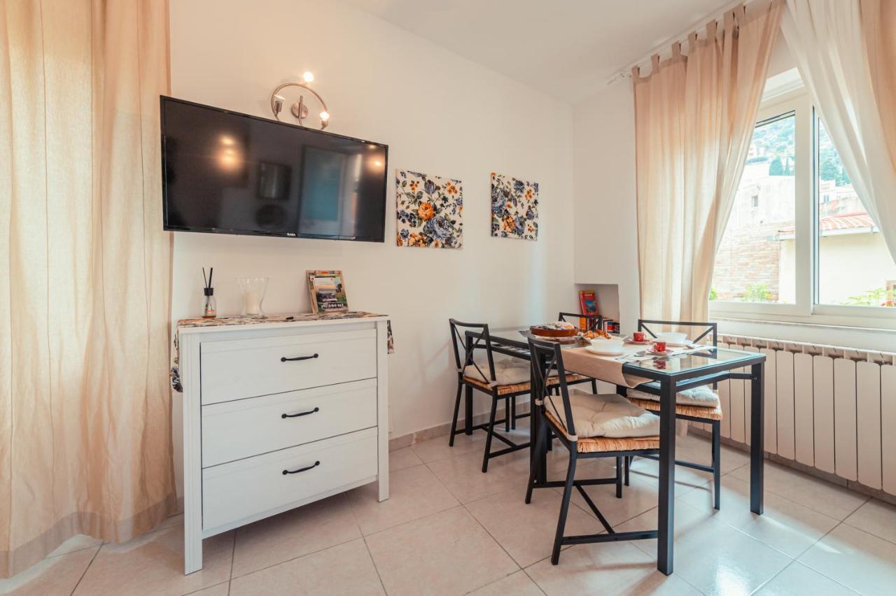Taormina Apartments Bagian luar foto