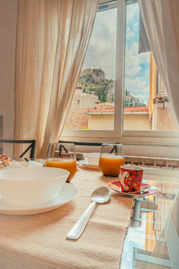 Taormina Apartments Bagian luar foto
